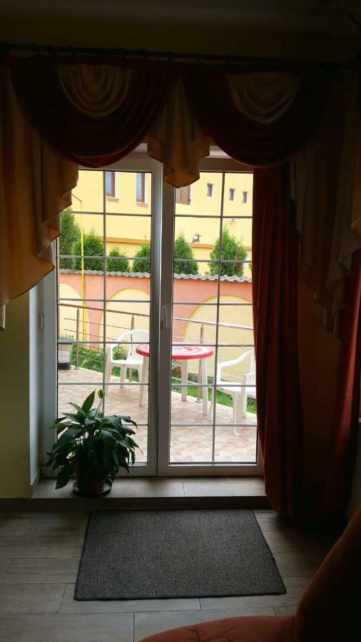 Vila Alfa Dumbrava Сибиу Экстерьер фото